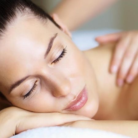 Les Horizons - Spa-Jacuzzi - Massage- Sauna - 4 Saisons - Piscine Chauffee Toute L'Annee - 800M Centre Ville ניונס מראה חיצוני תמונה